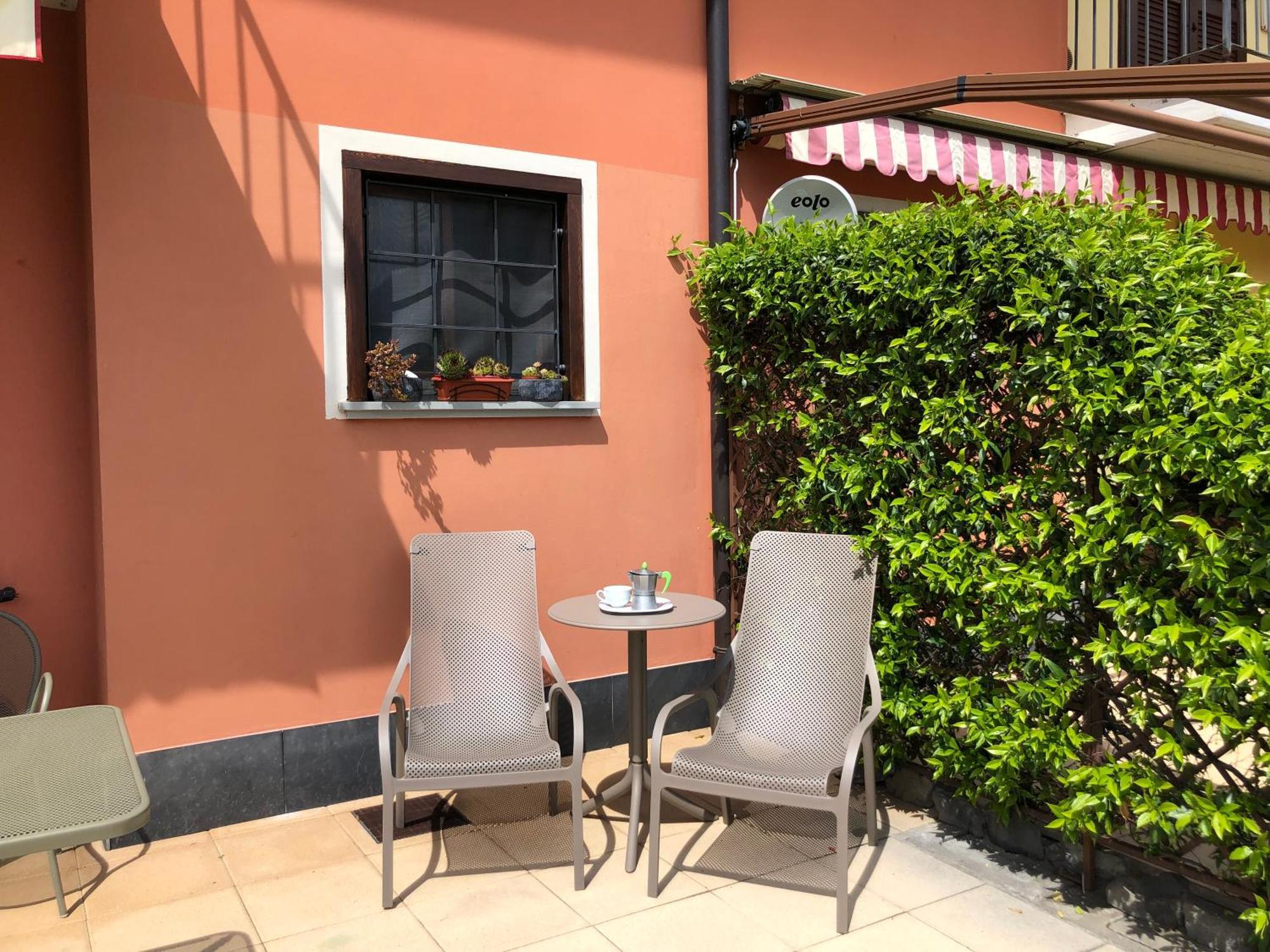 Apartamento Irina'S House With View On Like And Swimming Pool Riva di Solto Exterior foto